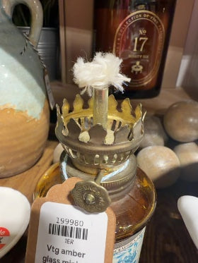 Vtg amber glass mini oil lamp with world map