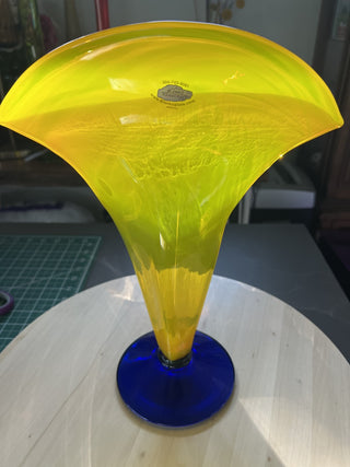 Blenko Fan Vase Signed w/sticker RSV|66296
