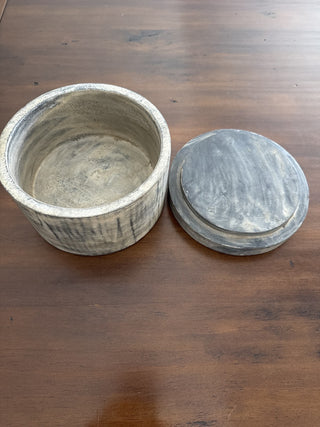 AJ - Round Carved Wood Box MTS|99484