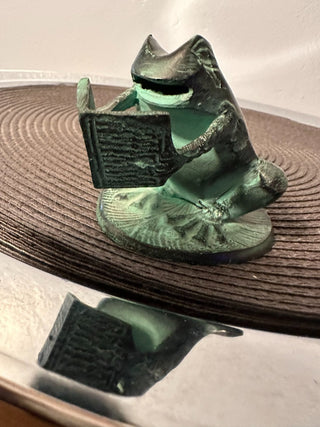 Frog Iron Lily Pad Singer MTS
