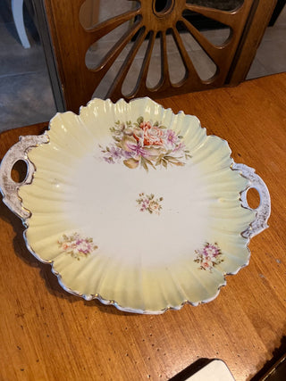 Vintage Porcelain Scalloped Two Handle Dish w/Gold Trim AS IS RSV