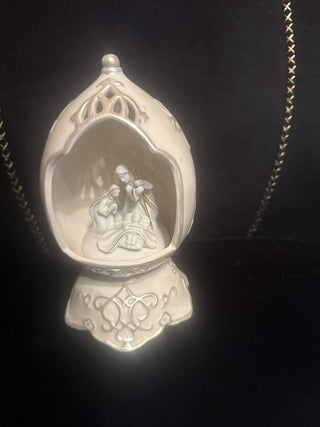 Appletree Design Egg Shape NativityMusical 8 3/8" #62 VV MTS