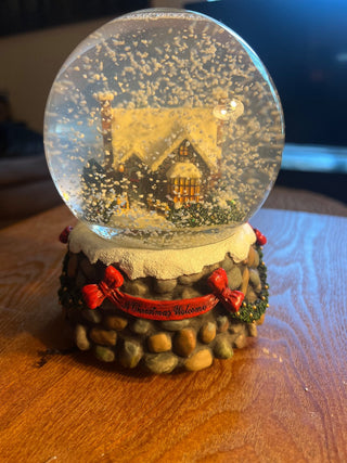 MJ94- VTG Thomas Kincaid Snow Globe  MTS
