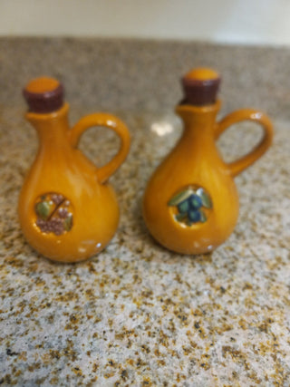 SZ Vtg Oil & Vinegar Bottles (set 2) RCD