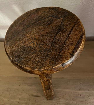 DARK WOOD STOOL/RISER 10"T X 8"W EXCELLENT CONDITION (KJS) RCD|91632