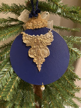 Handcrafted large disc gold angel ornament RCD|139770