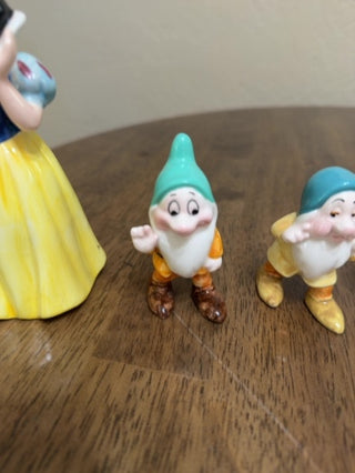 Porcelain Snow White + 7 Dwarves
