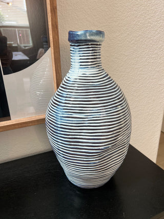 Large blue striped vase|83543
