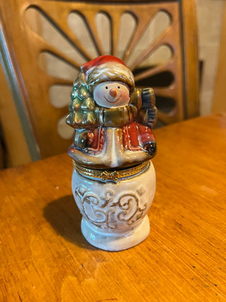 Vintage Porcelain Filagree Snowman Hinged Trinket Box. RSV|123707