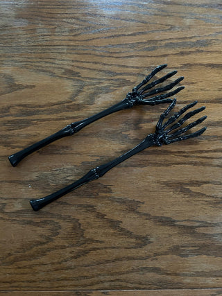 Black Skeleton Salad Tongs    MTS|110272