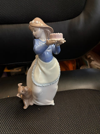 Nao by Lladro - "Puppy's Birthday", #1045 -- 7.5"