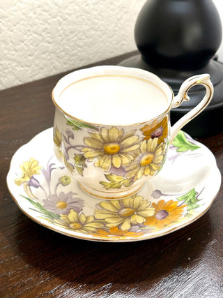 VINTAGE 'CUP AND SAUCER "ROYAL ALBERT". RSV