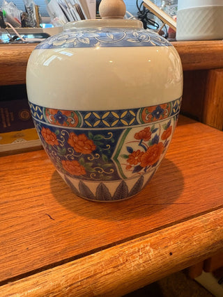 Tiffany & Co. Imari porcelain ginger jar/vase, blue/coral floral motif 5"