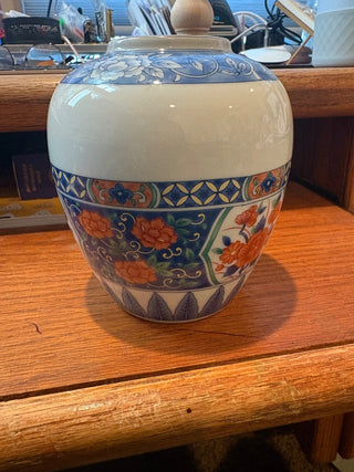Tiffany & Co. Imari porcelain ginger jar/vase, blue/coral floral motif 5"