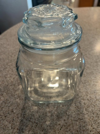 Square glass jar w/ sealed lid