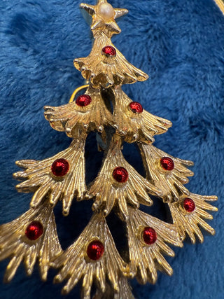 Vintage Christmas Tree Brooch Signed Gerrys Pin GoldTone Red Balls Pearl|139051
