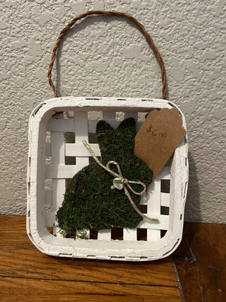 Moss Rabbit Plaque RCD