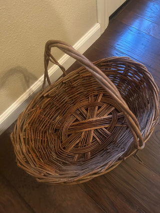 Grapevine Gathering Basket    MTS