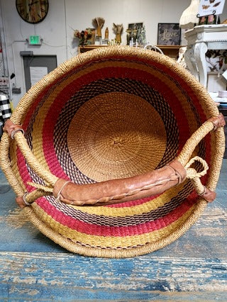 nice EXTRA LARGE Handwoven colored Sweet grass BOLGA Basket w/ intricate Details
