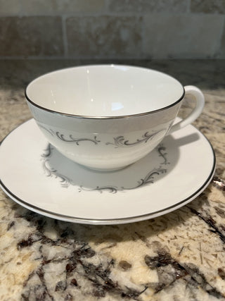Vintage Royal Doulton Coronet Tea Cup & Saucer RCD