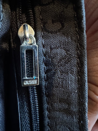 #62 VV Guess Handbag MTS
