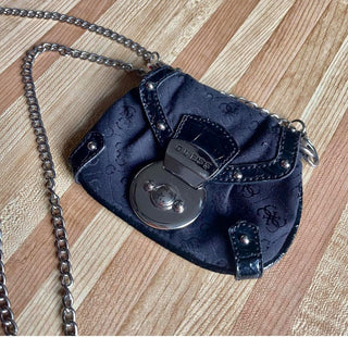 #62 VV Guess Handbag MTS