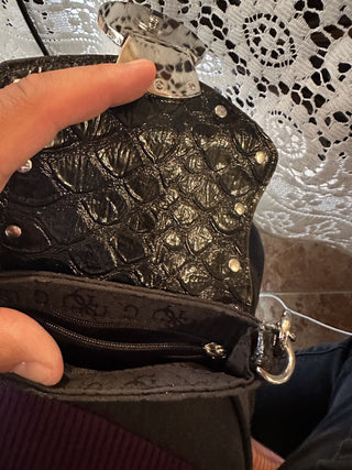 #62 VV Guess Handbag MTS