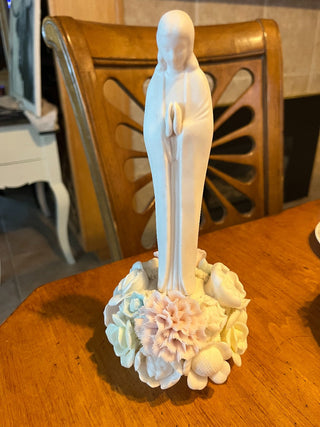 Virgin Mary/Madonna Lenwile Ardalt? Porcelain Figurine in Heavy Floral Base. RSV