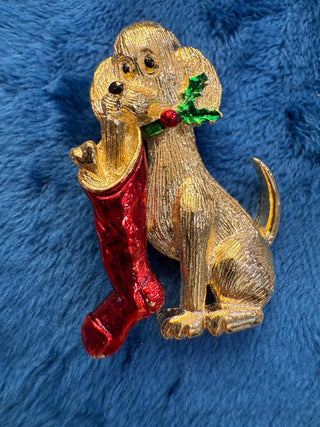 Gerry's Christmas Puppy Dog w Stocking + Holly Enamel PIN BROOCH Gold tone New|139019