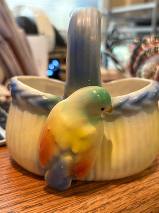 Vtg. (1930) ceramic Bird/basket, made in Czechoslovakia 5"x5"