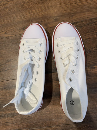 New Women's Size 9 White Low-Top (Converse-like) Shoes RCD|117435