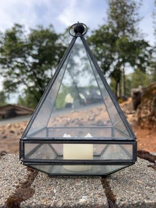 Geometric Terrarium Glass with frameless candle