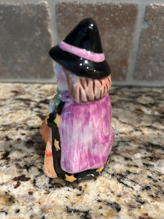 Witch with Broom Figurine   MTS|110293