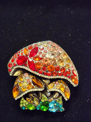 Large blingy mushroom brooch r c d