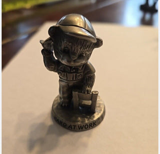 Avon Fine Pewter Bear Schools out 1983 Hard at work miniature Silver collectable #62 VV MTS|90238