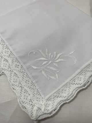 Embroidered Napkin w/ Lace - Set of 3|58747