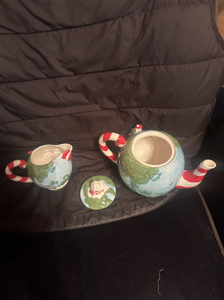 Vintage Fitz and Floyd "Santa Around the World "Globe Teapot & Milk pourer #62 VV MTS
