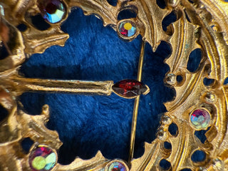 Vintage brooch pin Christmas wreath candle rhinestone|140264