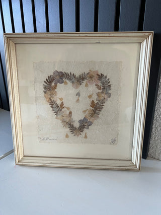Vintage pressed flower heart art RSV|117034