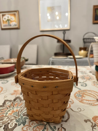 Longaberger Hexagon Basket w/Handle MTS|104337