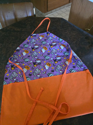 Hello Kitty Halloween apron  sm-med size