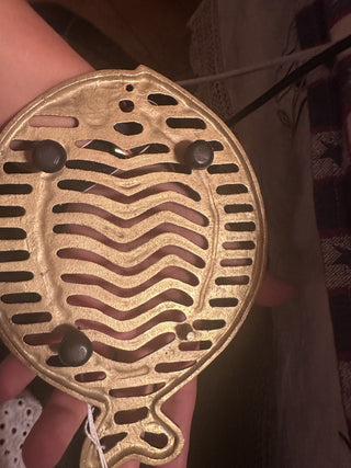 Vintage Openwork Brass Low profile Wavy Fish Trivet hot plate #63 VV MTS|114998