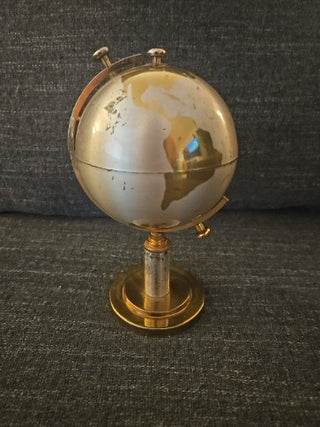 RM826-Brass Globe Cigarette Dispenser