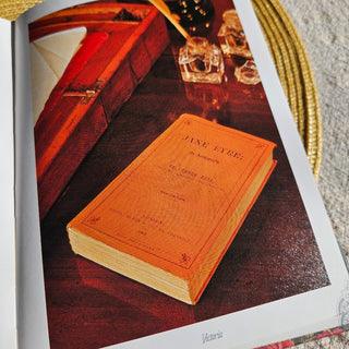 Victoria - Book of Days [Hardcover] (BRI) - MTS|118809