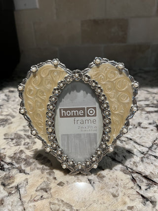 Heart Shaped Picture Frame with Pearls RCD|121650