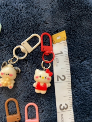 ASSRTD Sanrio Hello Kitty Keychain/Backpack Clip