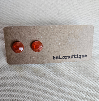 bri.craftique - Pink Resin Stud Earrings|130131