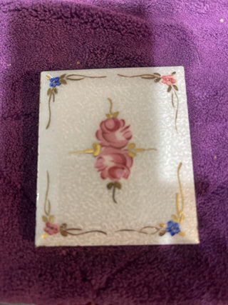vintage enamel, flower compact rsv