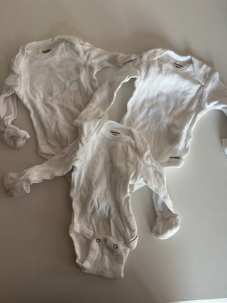 0M - Set of 3 Newborn Onesies - White Longsleeve RSV|77225