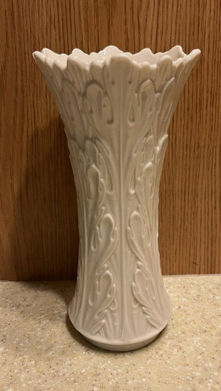 Vintage Lenox China Ivory Porcelain Large Embossed Woodland Vase #62 VV MTS|93312